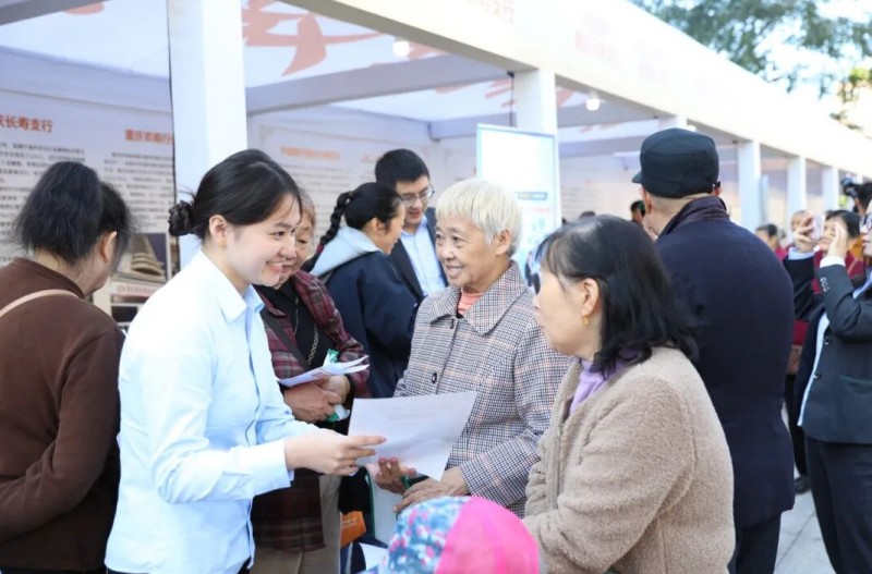 弘揚(yáng)孝親敬老美德，共建老年友好社會(huì)——社會(huì)經(jīng)濟(jì)咨詢服務(wù)的視角與路徑